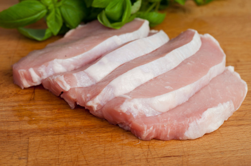 La carne di maiale magra sembrerebbe favorire la crescita muscolare post-allenamento rispetto alla carne di maiale ricca di grassi