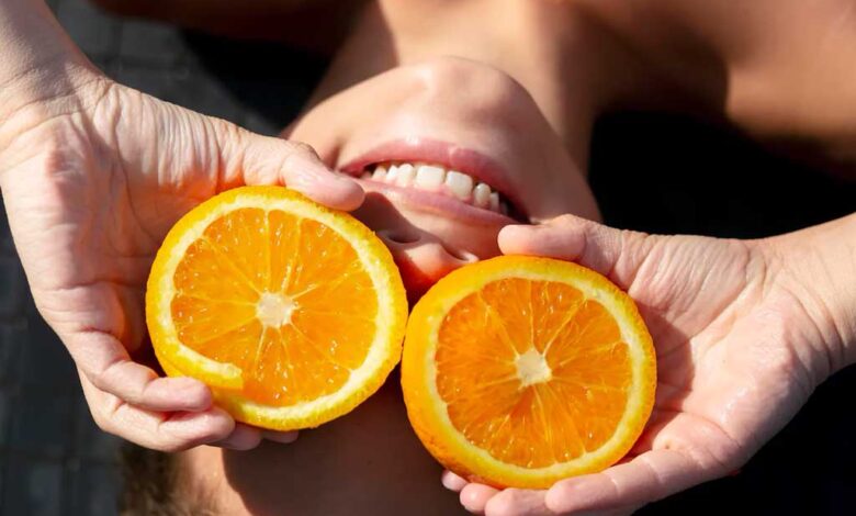 Assumere più vitamina C può cambiare fisicamente la tua pelle