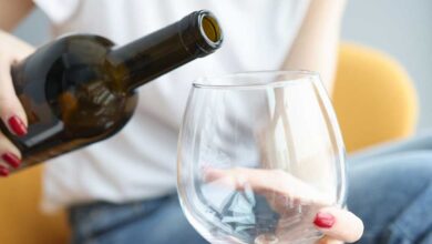 Il consumo prolungato di alcol è associato a un forte aumento del cancro del retto