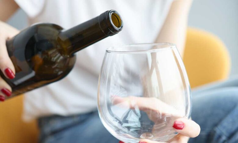 Il consumo prolungato di alcol è associato a un forte aumento del cancro del retto