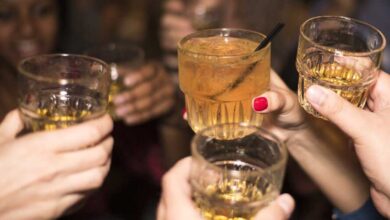 Il binge drinking (abbuffata alcolica) potrebbe triplicare il rischio di gravi danni al fegato