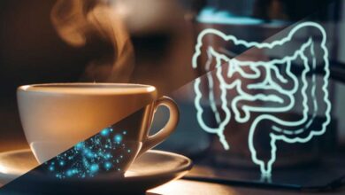 Bere regolarmente caffè può modellare il microbiota intestinale e influenzare l'umore e lo stress.
