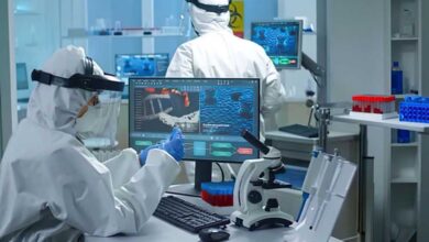 Il vaccino universale contro il coronavirus progettato con l'intelligenza artificiale supera la prima sperimentazione sull'uomo.